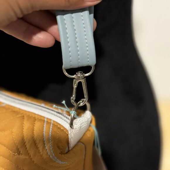 Shoulder Strap Small Purse Handmade out of Sig Zane Material NEW Quilted nwt - Picture 16 of 16